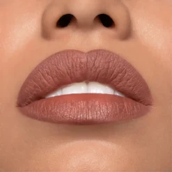 AllDayLove Lips -Cliomakeup Shop cliomakeup alldaylovelips matite labbra 05 nudeoclock angela pieno 1024x1024 7ade0c2f c784 4fcd 8777 d60e2257ec54