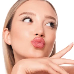 CreamyLove -Cliomakeup Shop cliomakeup creamylove rossetto cremoso lipstick stylo pigmentato semi opaco 02 MLBB nude rosato neutro