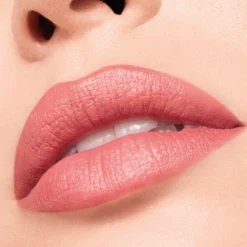CreamyLove -Cliomakeup Shop cliomakeup creamylove rossetto cremoso lipstick stylo pigmentato semi opaco 02 MLBB nude rosato neutro detail jessica