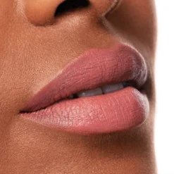 CreamyLove -Cliomakeup Shop cliomakeup creamylove rossetto cremoso lipstick stylo pigmentato semi opaco 02 MLBB nude rosato neutro detail lula