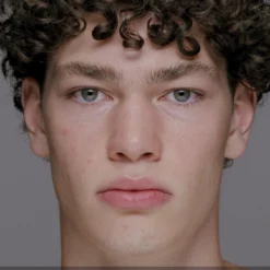 Fondotinta OhMyLove -Cliomakeup Shop cliomakeup ohmylove fondotinta fluido liquido lunga tenuta leggero coprente 2.5 mod1 before