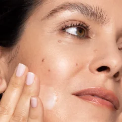 Siero Viso M.A.B.B. -Cliomakeup Shop cliomakeup siero viso idratante levigante pro age mabb acido ialuronico rosangela detail