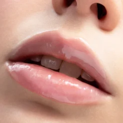 ULTRABALM -Cliomakeup Shop cliomakeup ultrabalm balsamo burro labbra nutriente idratante rigenerante ialuronico jojoba karite avocado labbra chiare