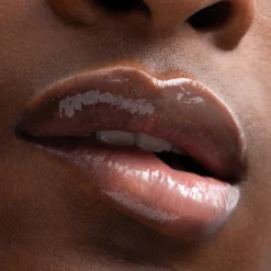 ULTRABALM -Cliomakeup Shop cliomakeup ultrabalm balsamo burro labbra nutriente idratante rigenerante ialuronico jojoba karite avocado labbra scure